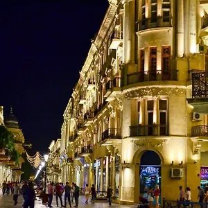 فندق The Center, باكو
